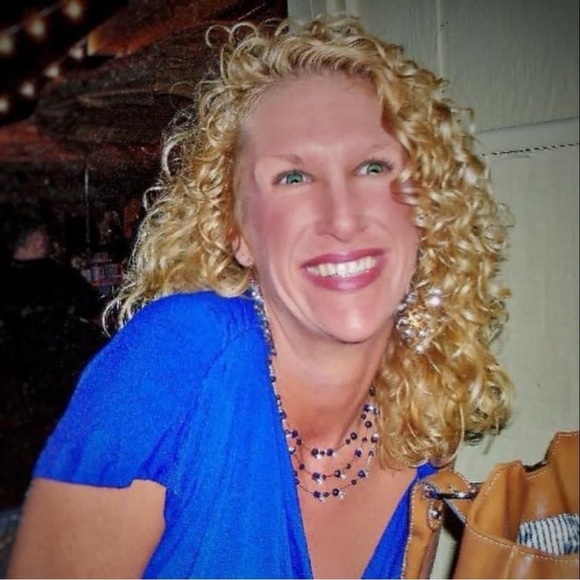 Meet your Posher, Amy - Picture 1 of 1